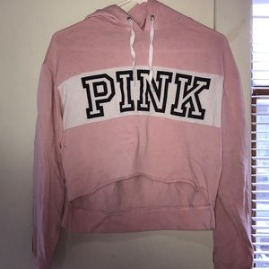Cropped pink hoodie with hood